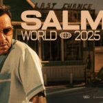 Primo piano di Salmo con occhiali da sole e camicia azzurra davanti a un diner; grande scritta “SALMO WORLD 2025 TOUR” sullo sfondo.
