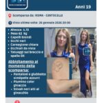 Scheda di ricerca della 19enne Azzurra Ferretti con foto, caratteristiche fisiche, tatuaggi e abbigliamento al momento della scomparsa, diffusa dal Comitato Scientifico Ricerca Scomparsi.